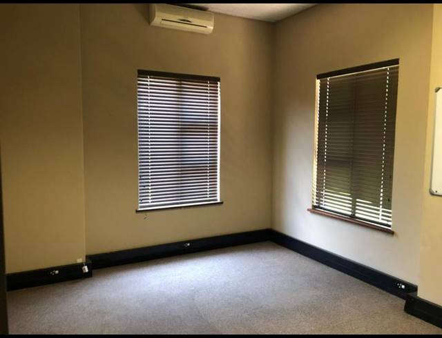 BUSINESS PROPERTY TO RENT IN ELDORAIGNE